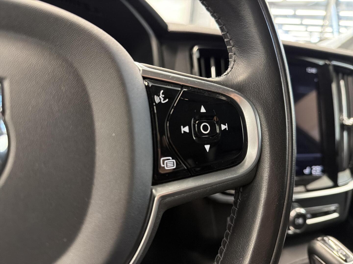 VOLVO V90 2020