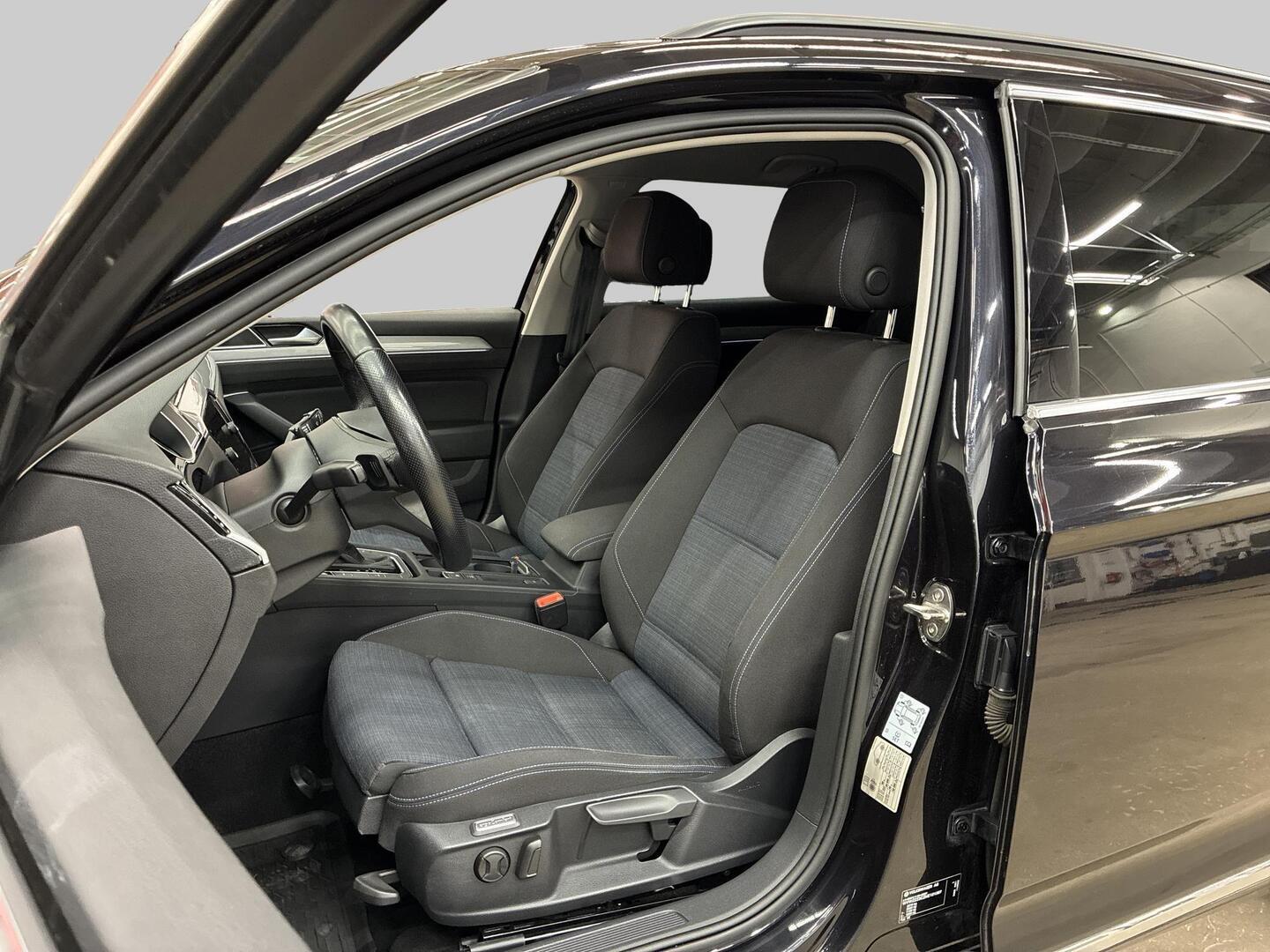 VOLKSWAGEN Passat 2021