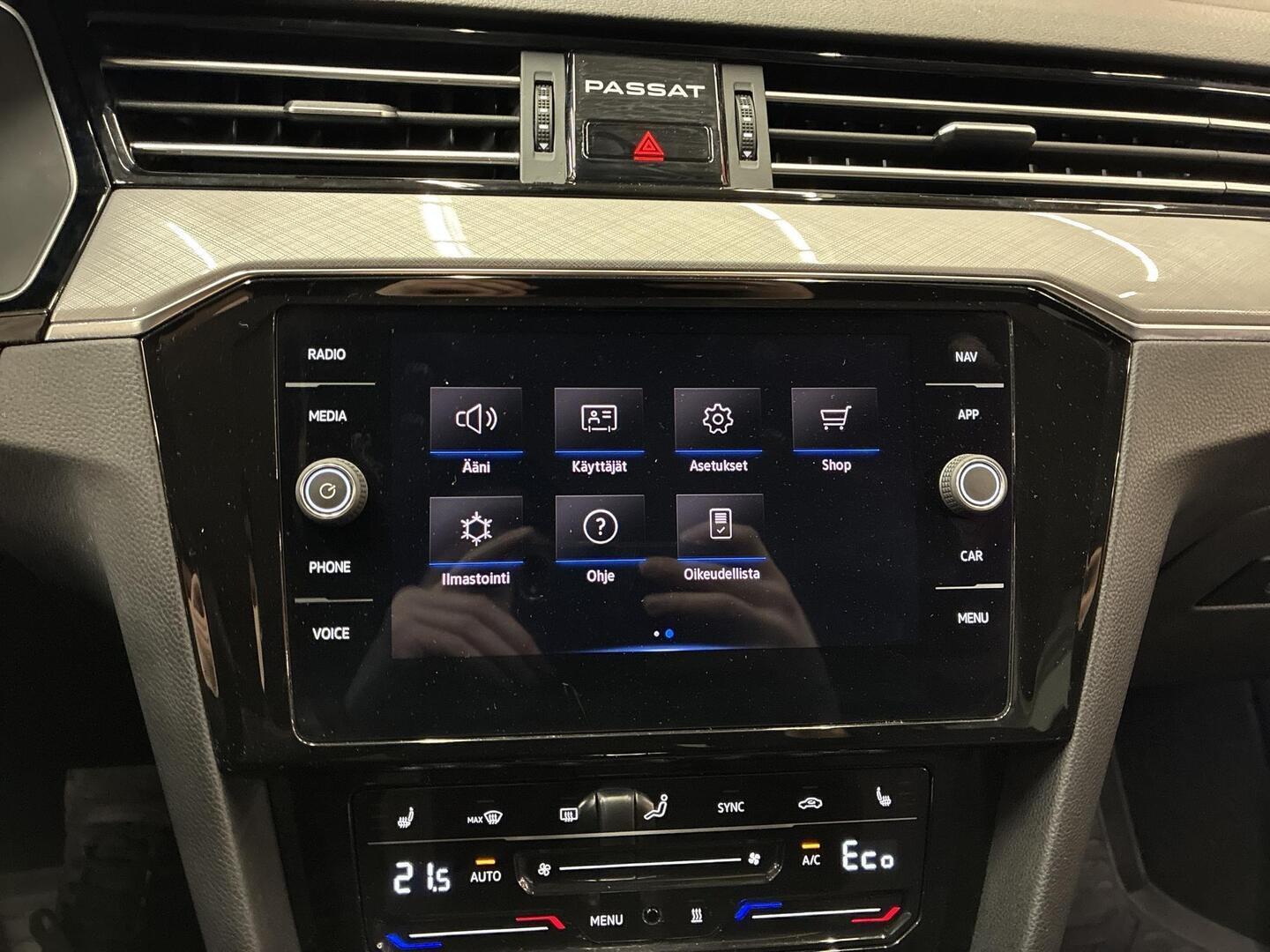 VOLKSWAGEN Passat 2021