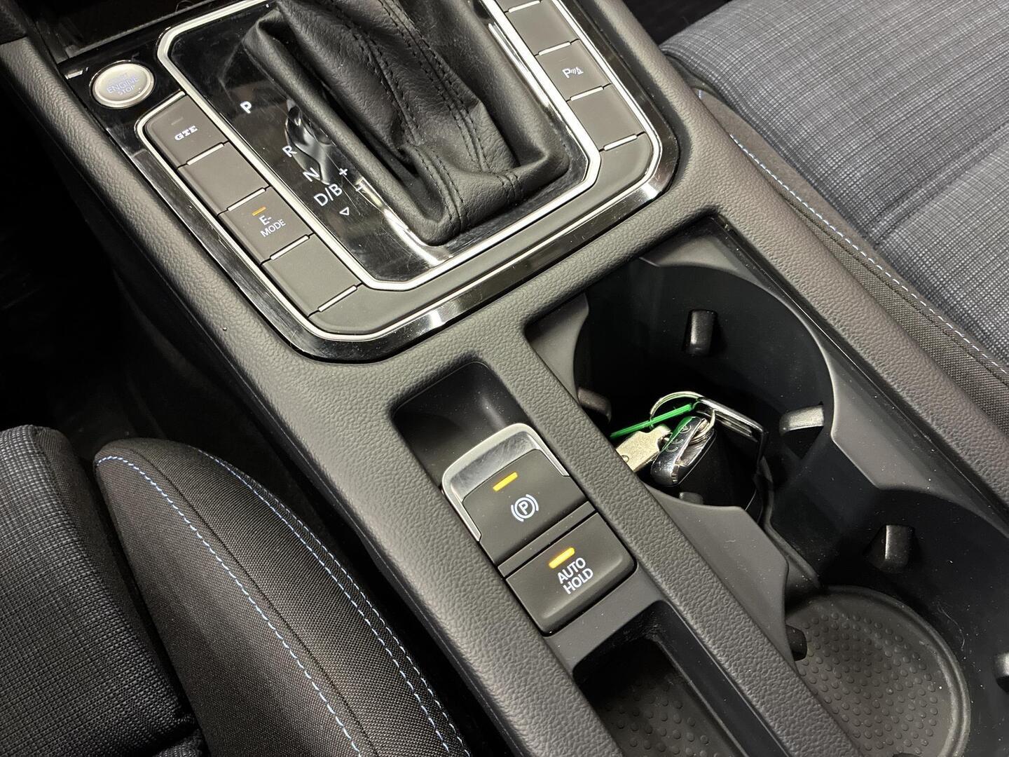 VOLKSWAGEN Passat 2021