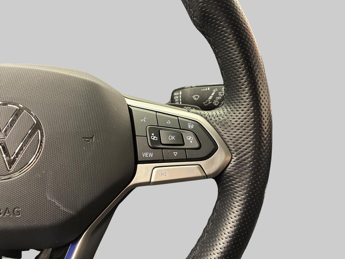 VOLKSWAGEN Passat 2021