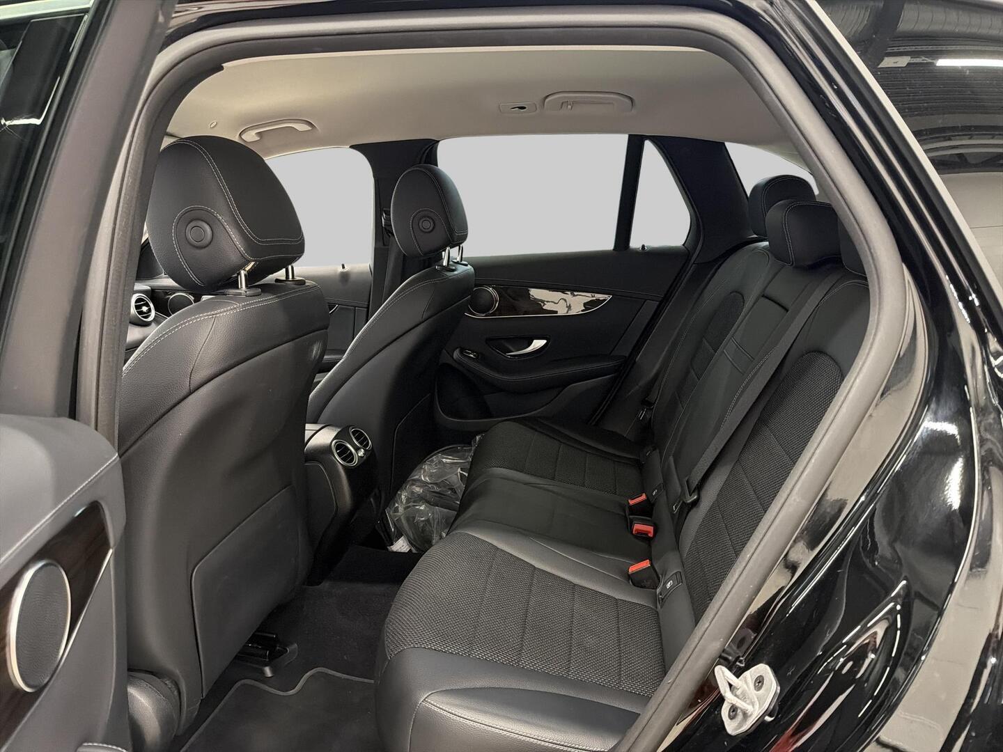 MERCEDES-BENZ GLC 2022