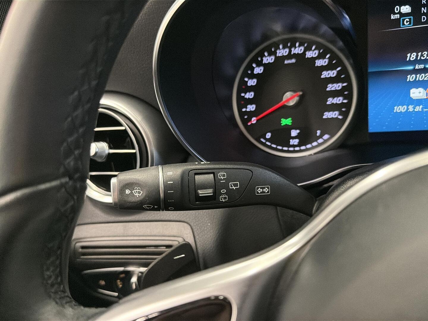 MERCEDES-BENZ GLC 2022