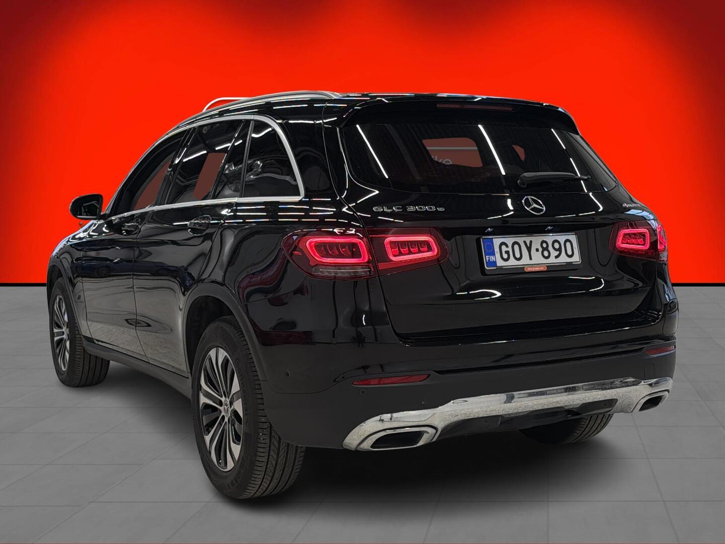 MERCEDES-BENZ GLC 2022