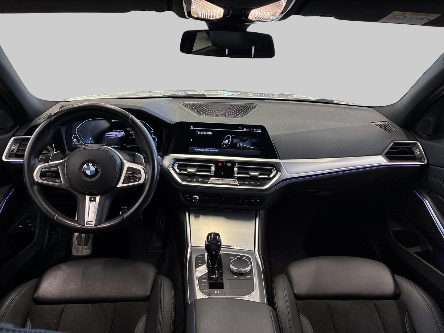 BMW 330 2021