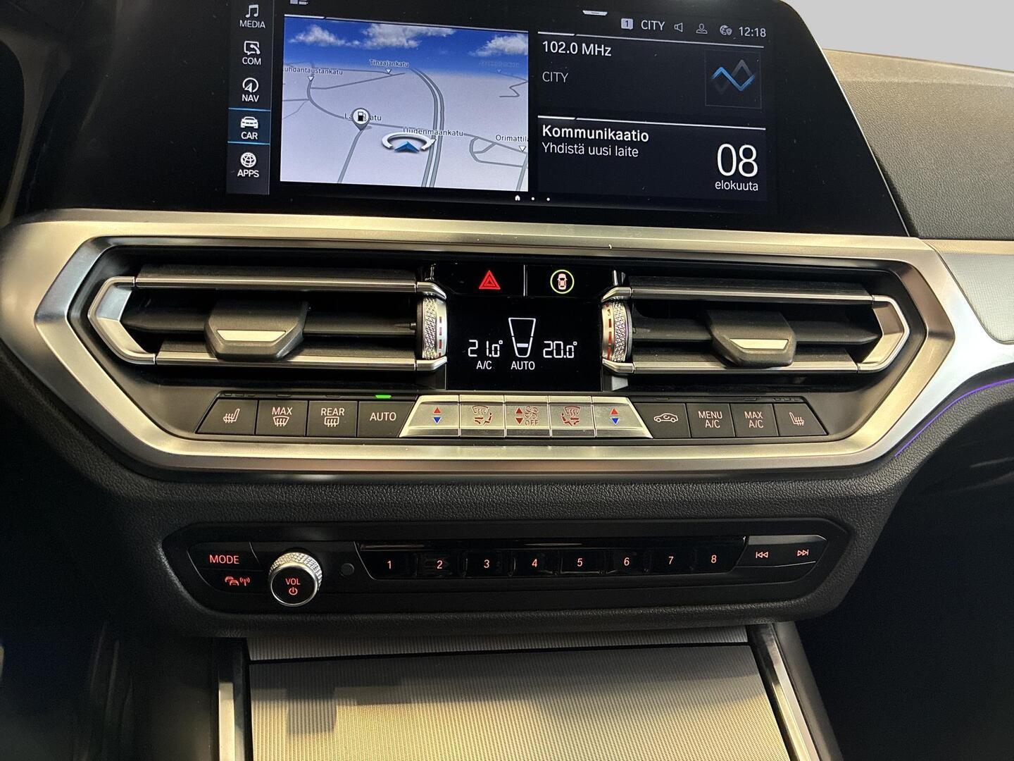 BMW 330 2021