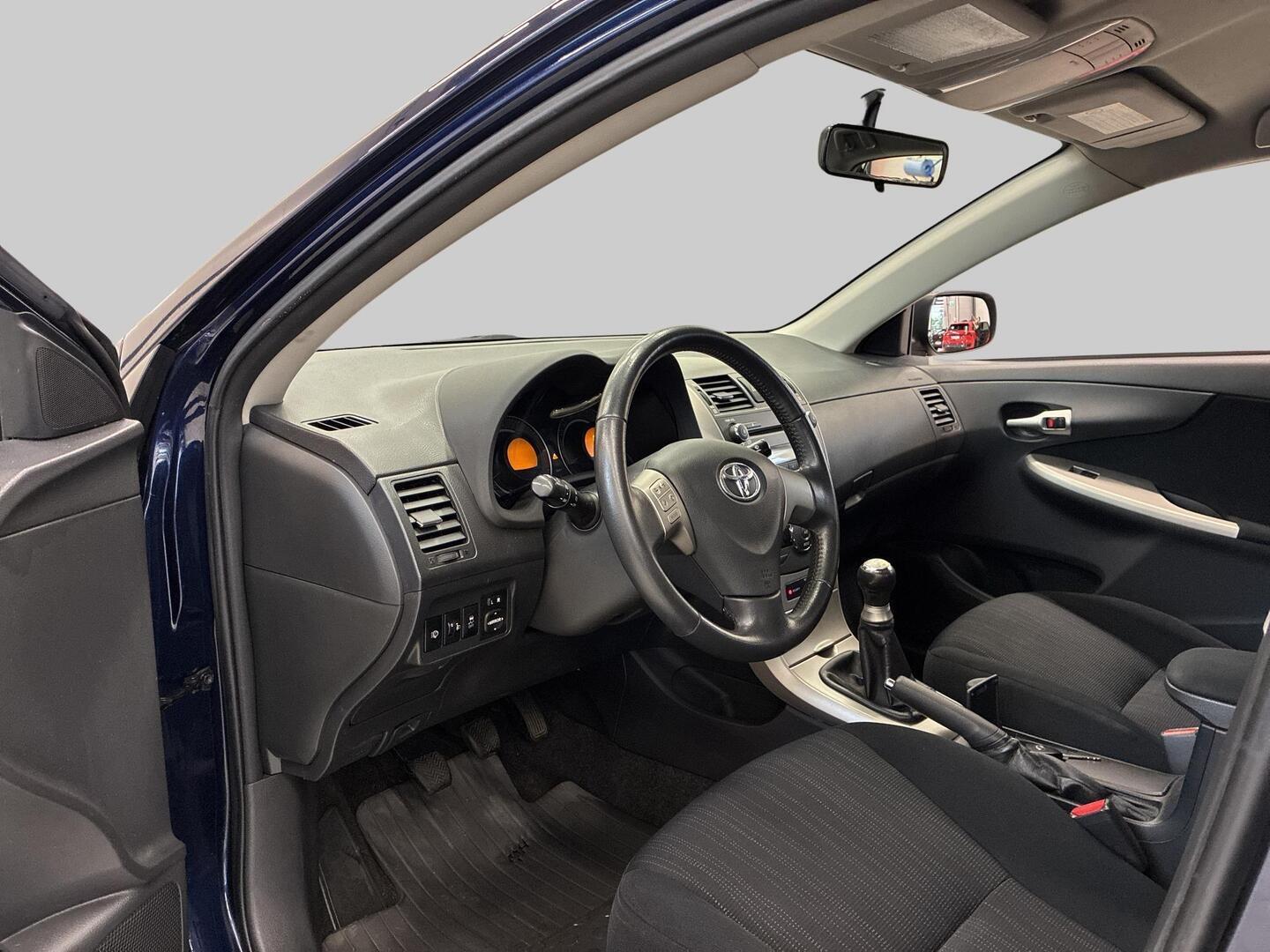 TOYOTA Corolla 2008