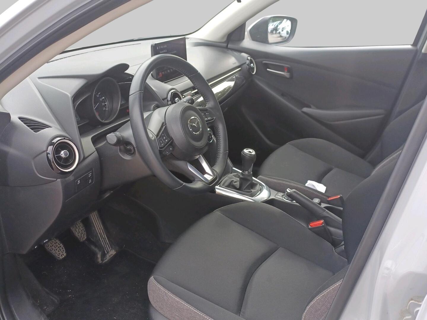 MAZDA Mazda2 2023