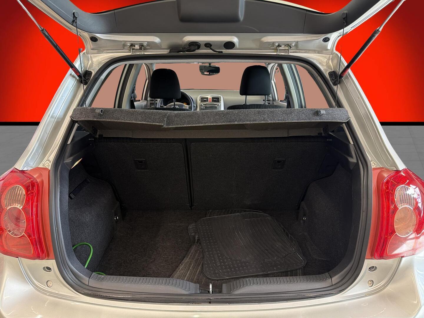 TOYOTA Auris 2007