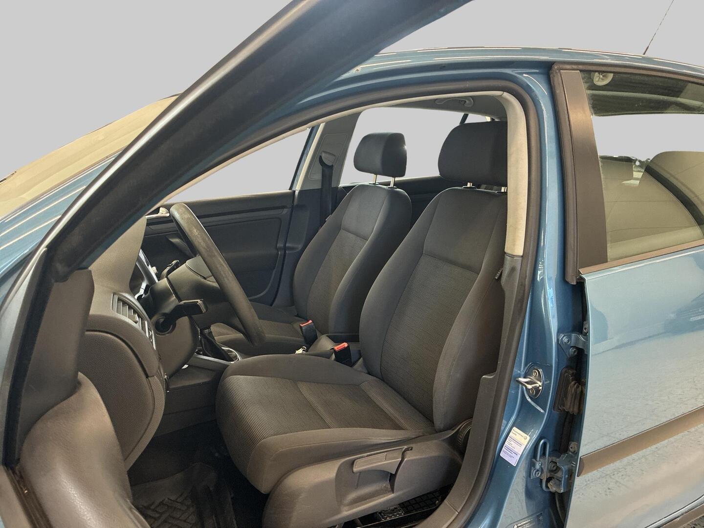 VOLKSWAGEN Golf 2006