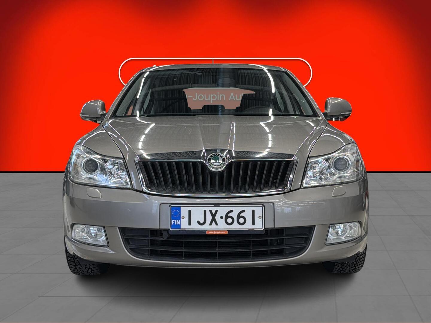 SKODA Octavia 2011