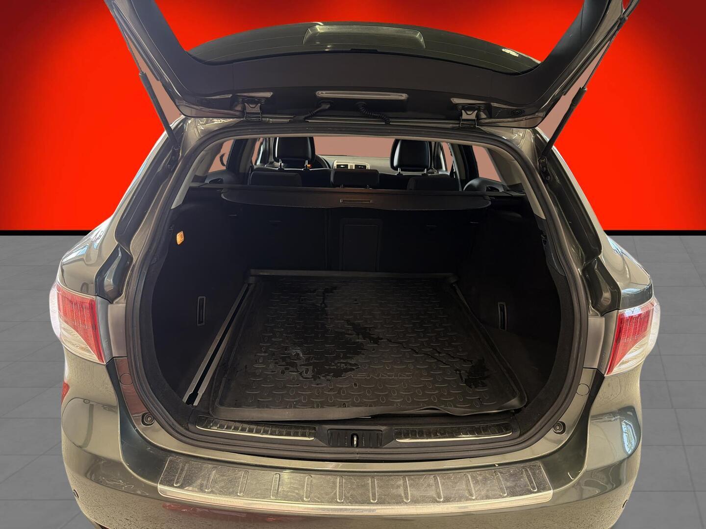 TOYOTA Avensis 2011