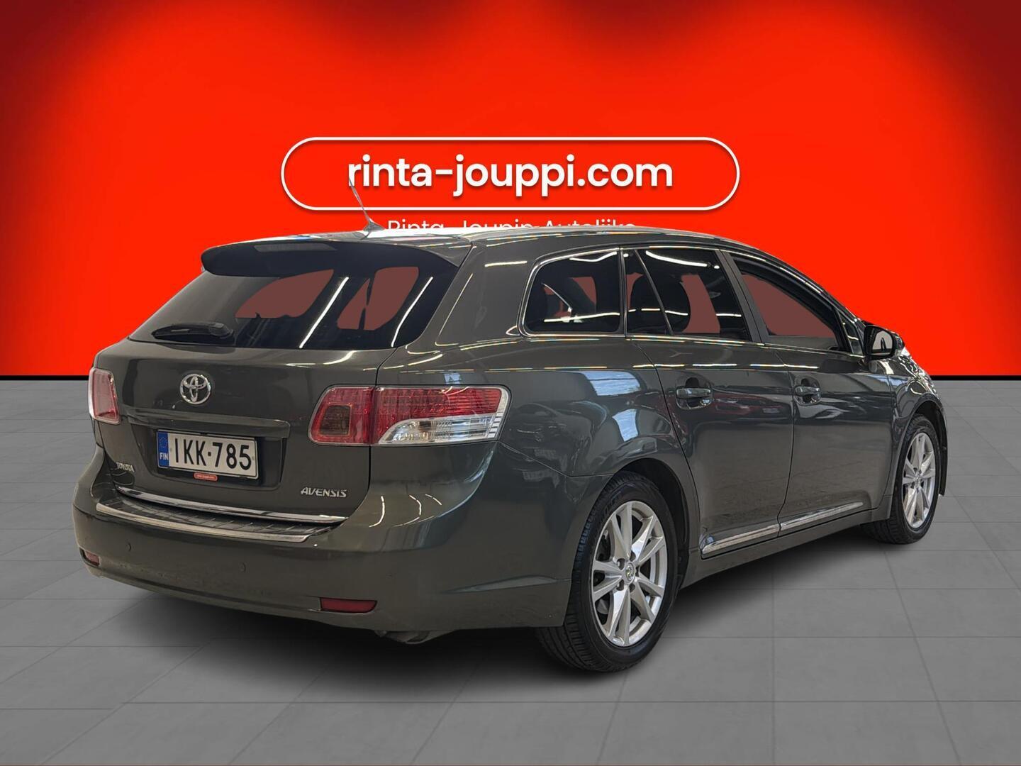 TOYOTA Avensis 2011