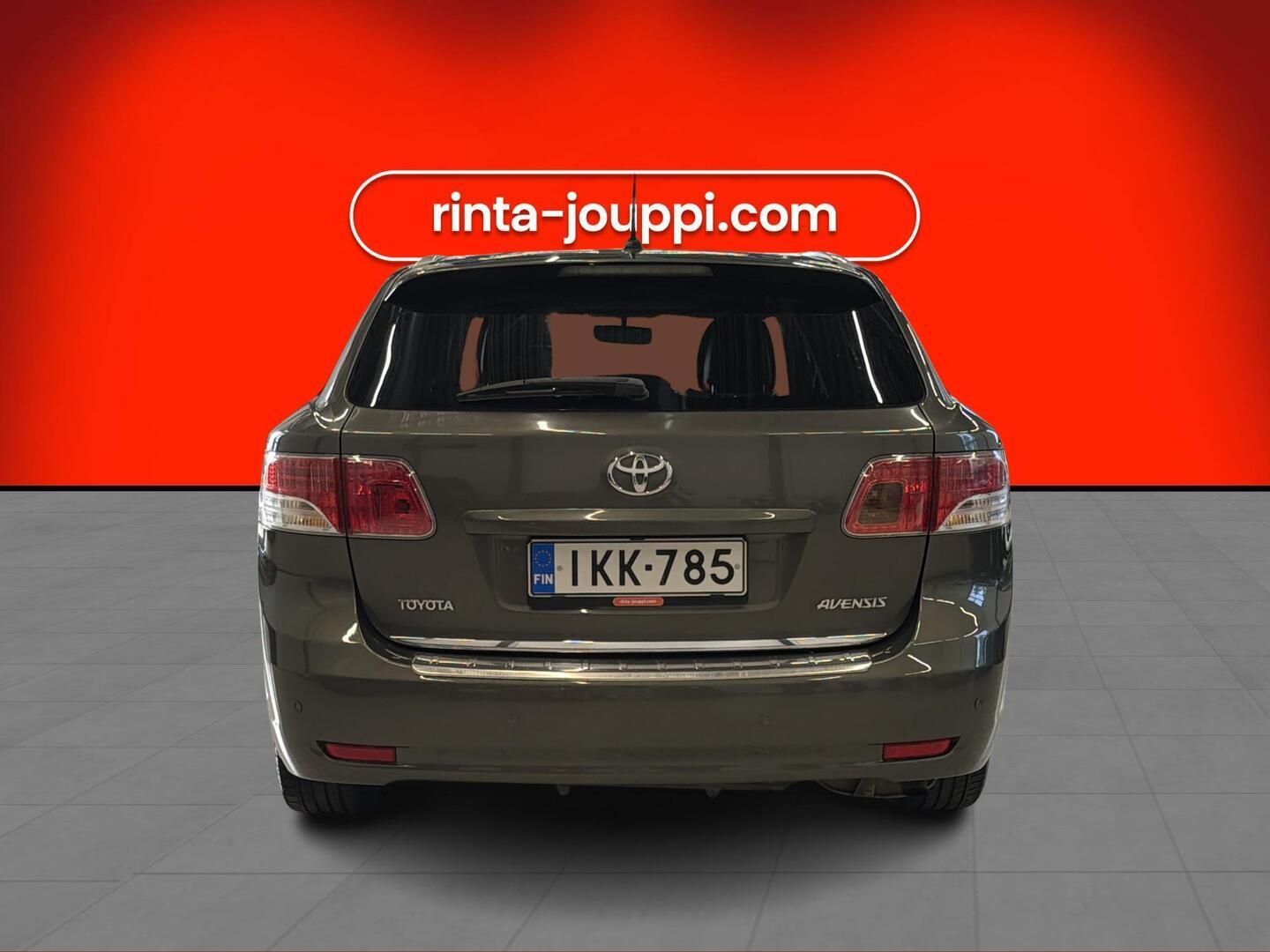TOYOTA Avensis 2011
