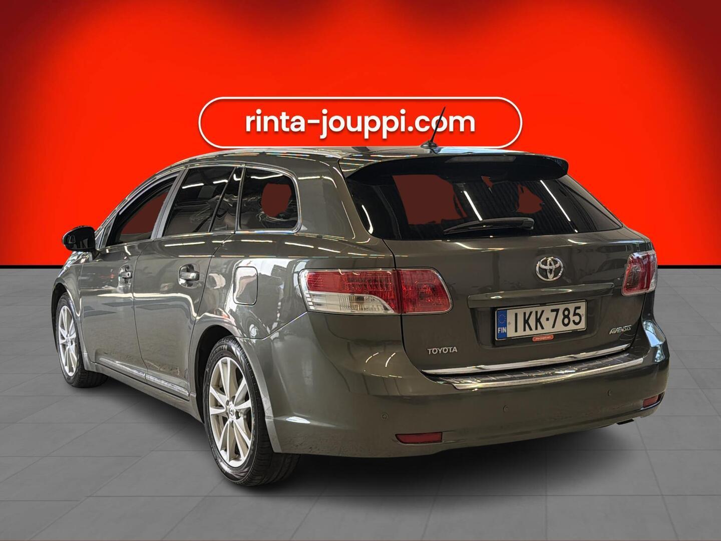 TOYOTA Avensis 2011