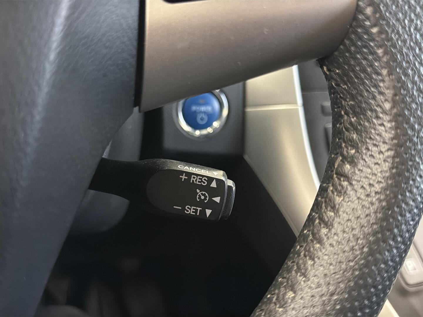 TOYOTA Auris 2012