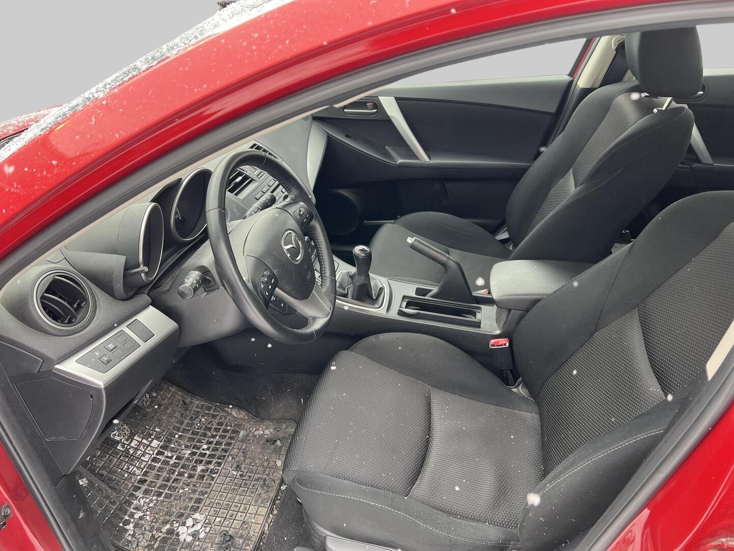 MAZDA Mazda3 2013