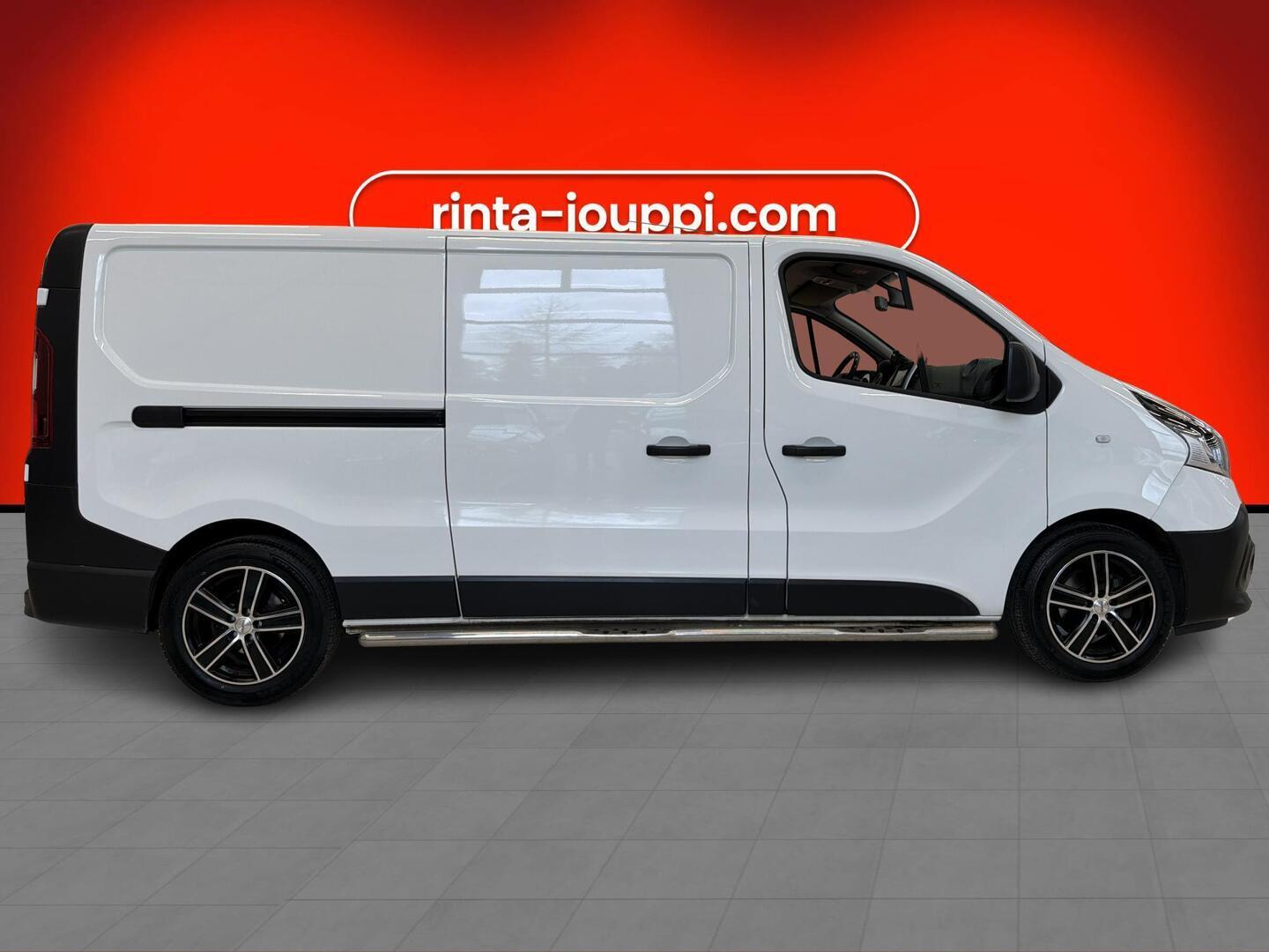 RENAULT Trafic 2015