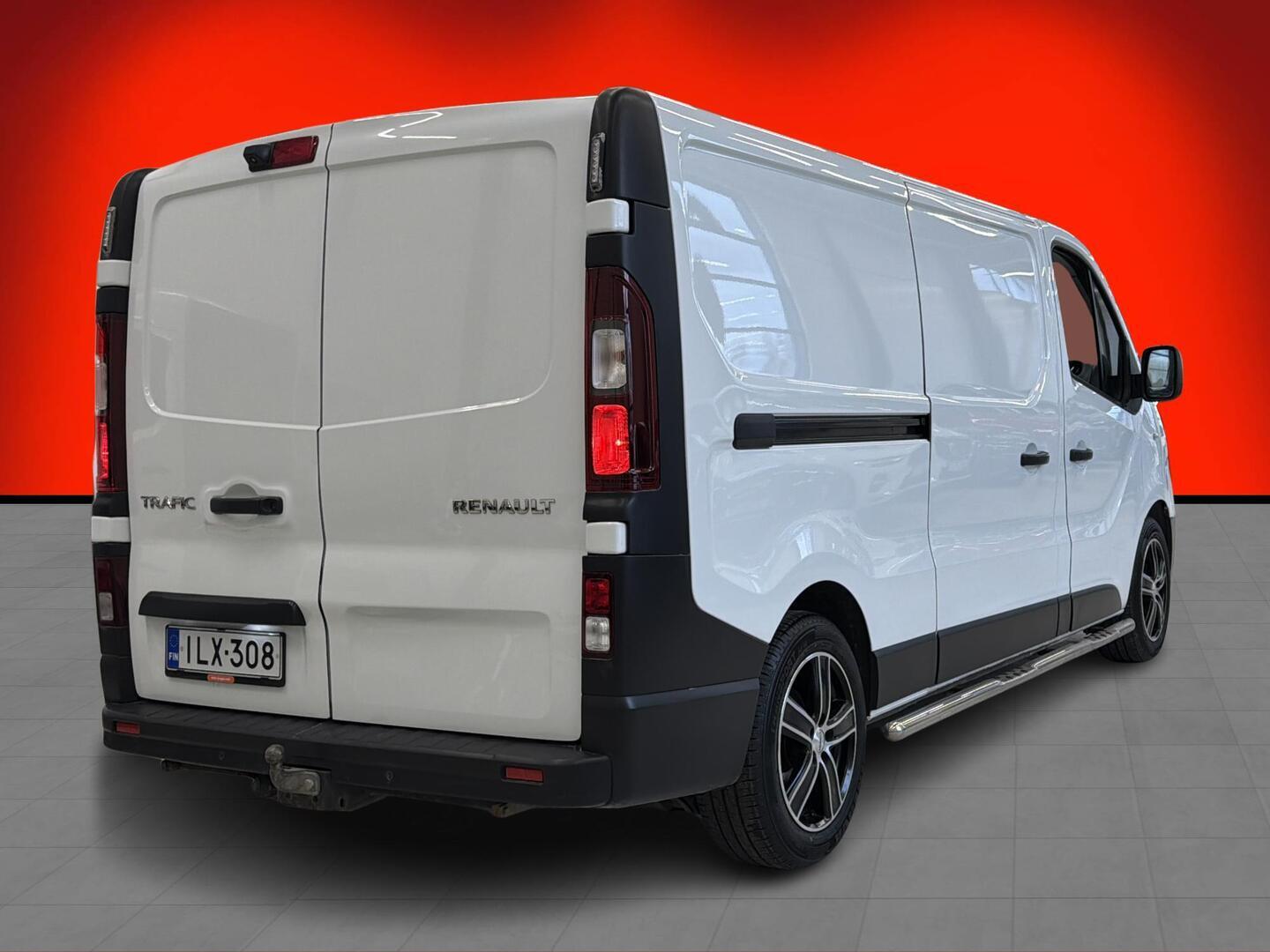 RENAULT Trafic 2015