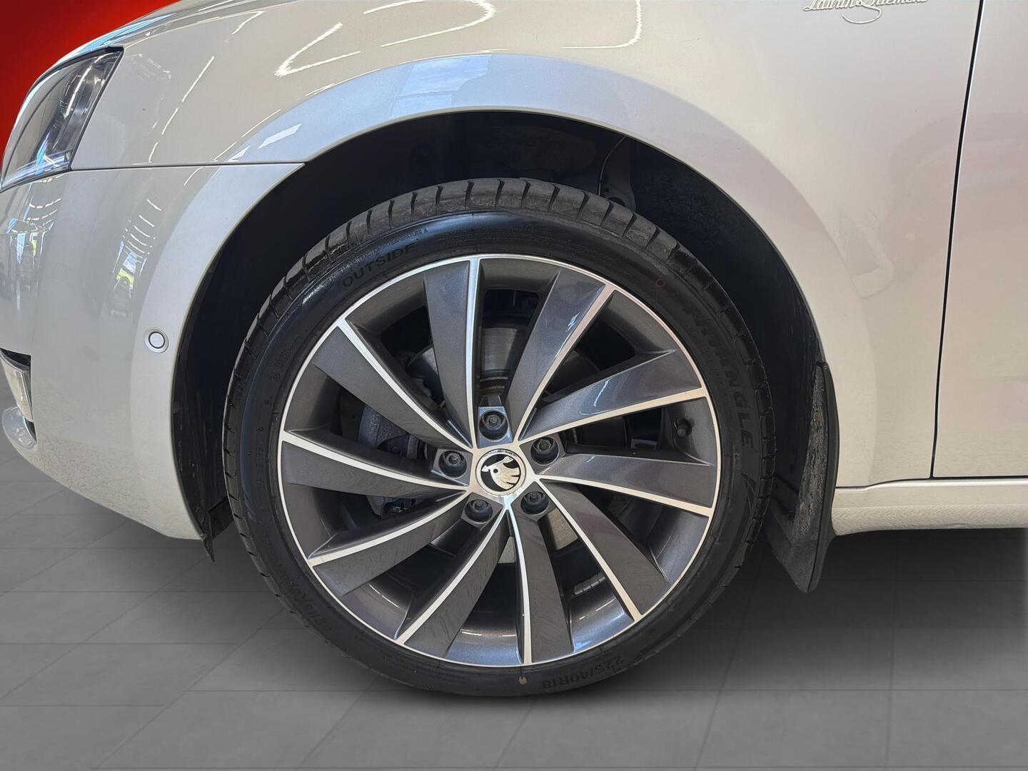 SKODA Octavia 2016