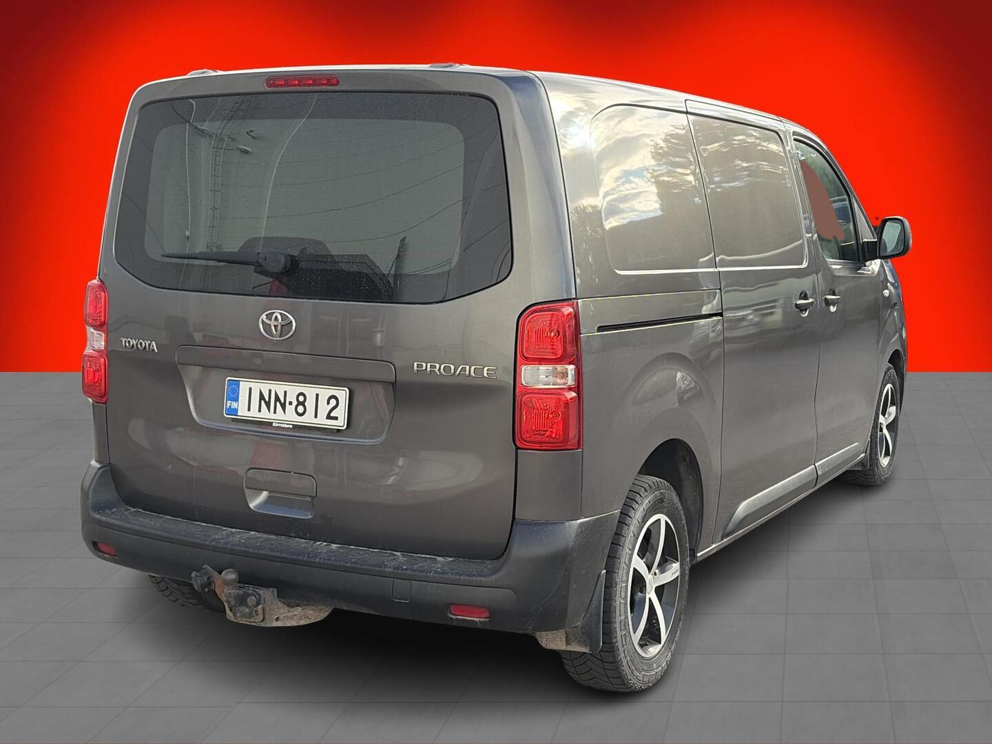 TOYOTA Proace 2017