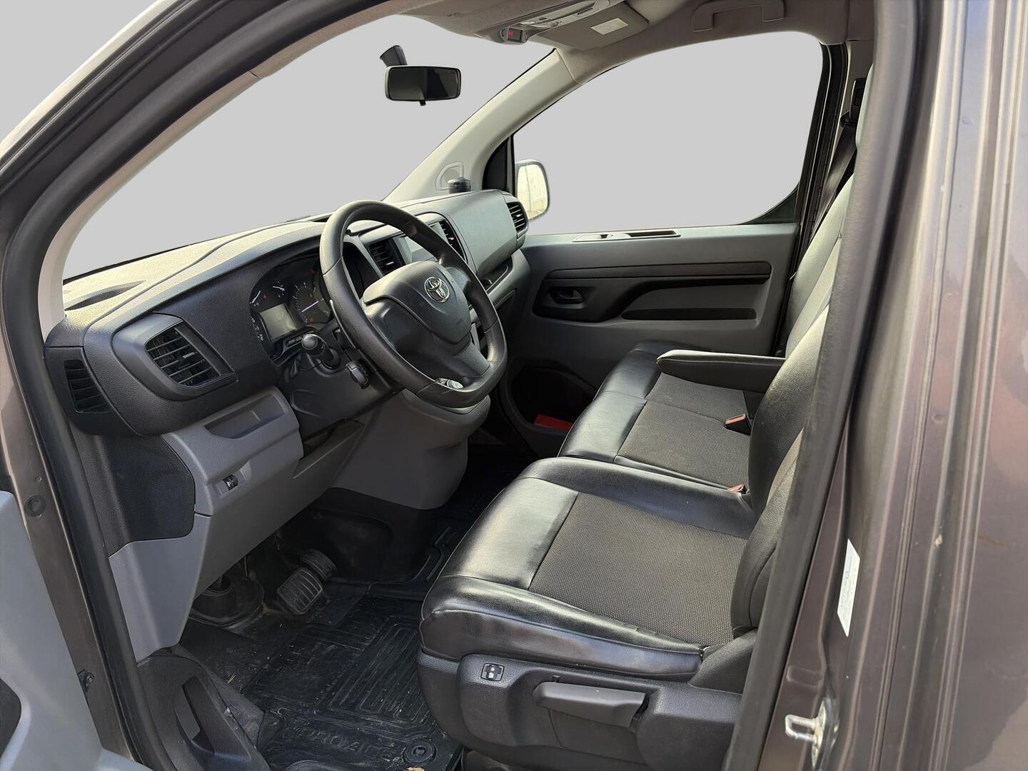 TOYOTA Proace 2017