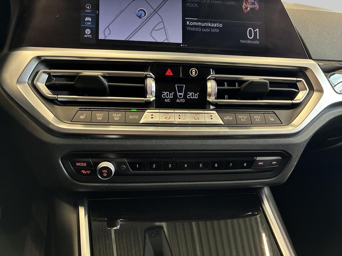 BMW 330 2022