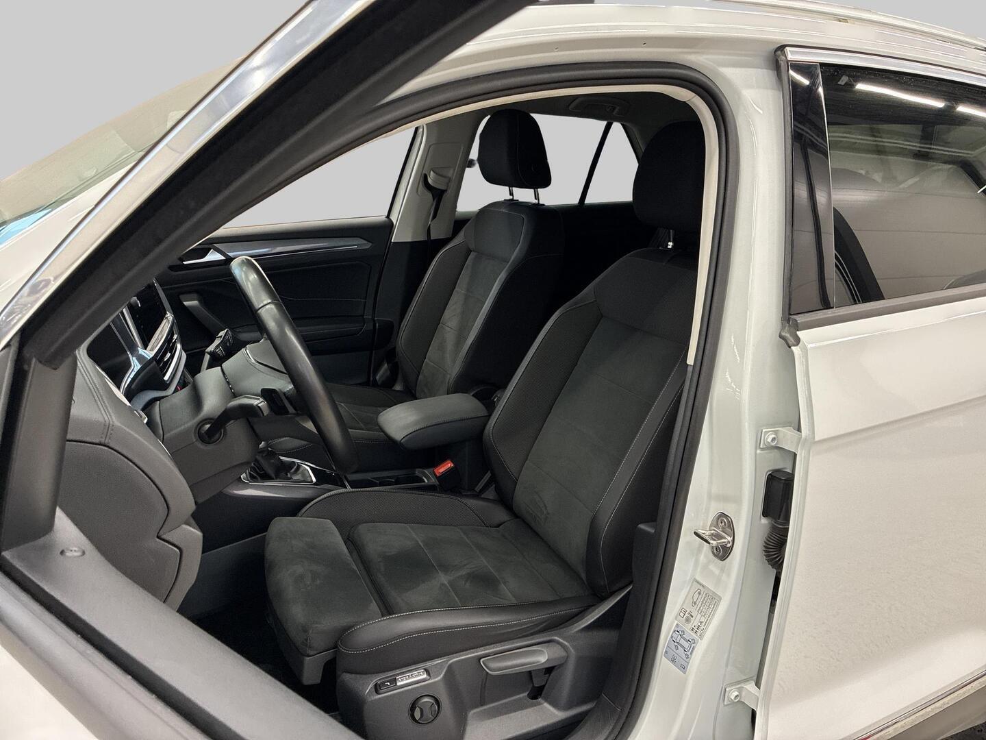 VOLKSWAGEN T-Roc 2023