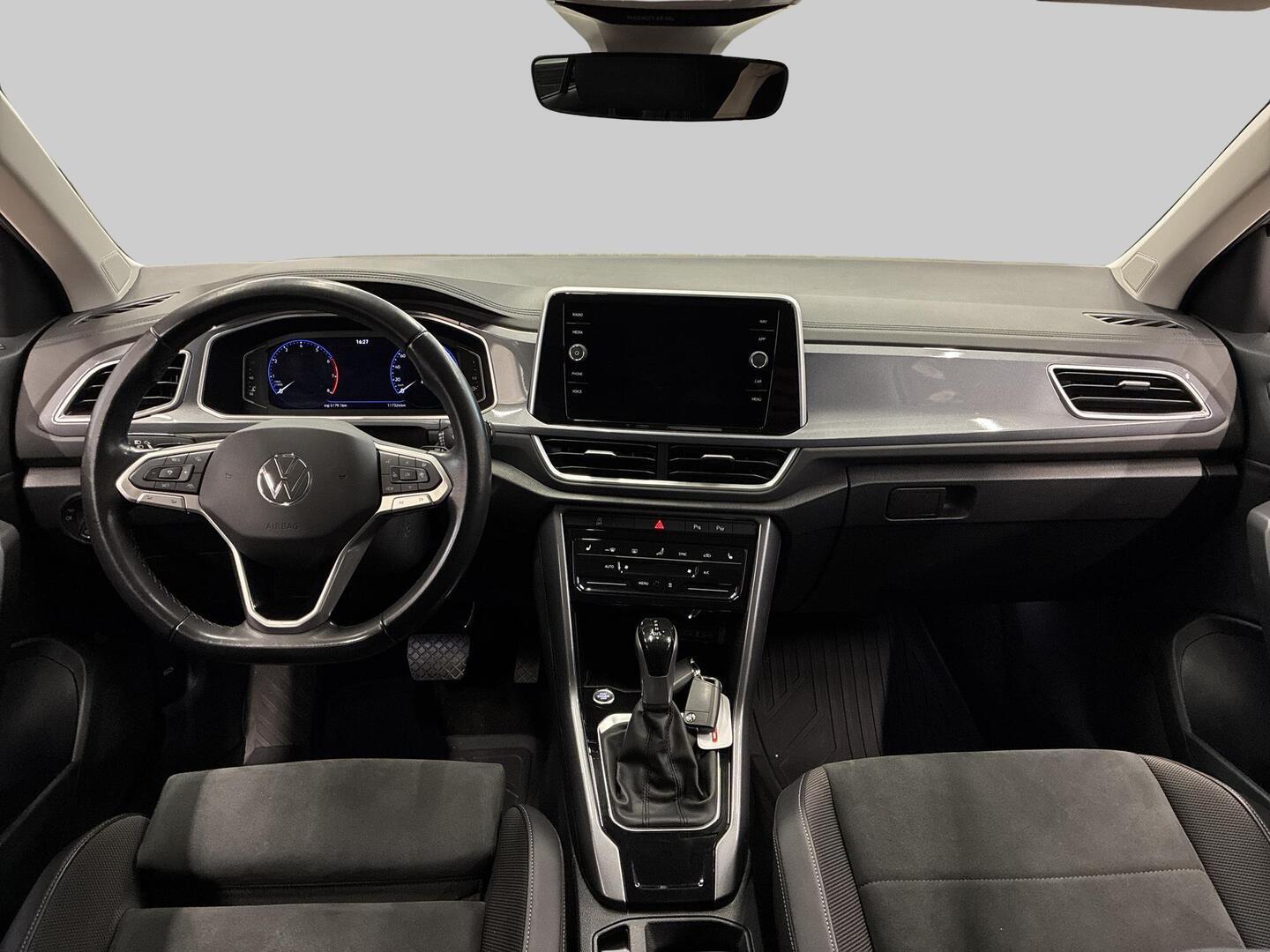 VOLKSWAGEN T-Roc 2023