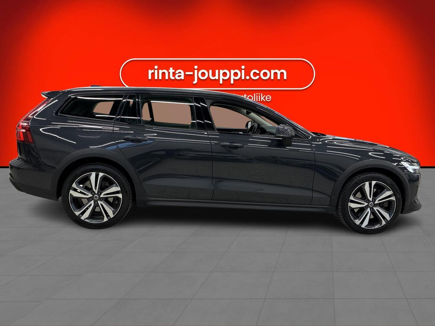 VOLVO V60 Cross Country 2019