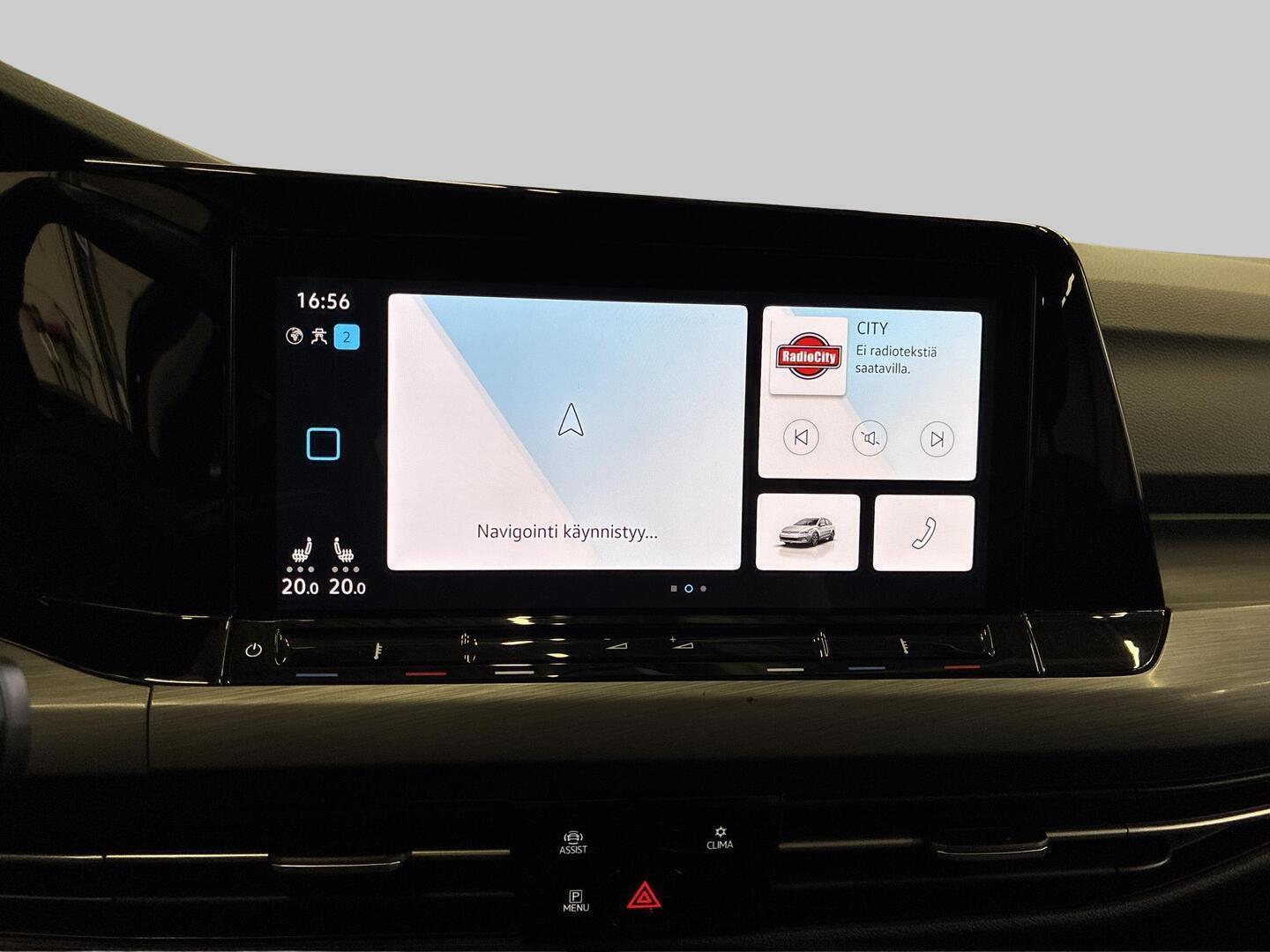 VOLKSWAGEN Golf 2023