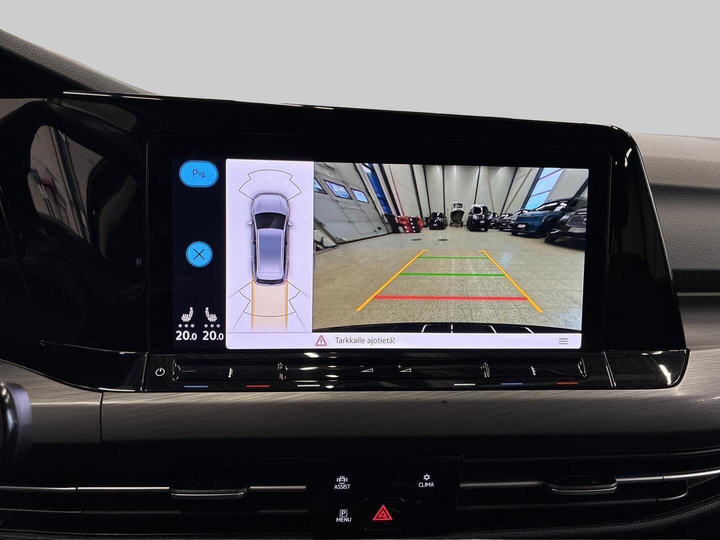 VOLKSWAGEN Golf 2023