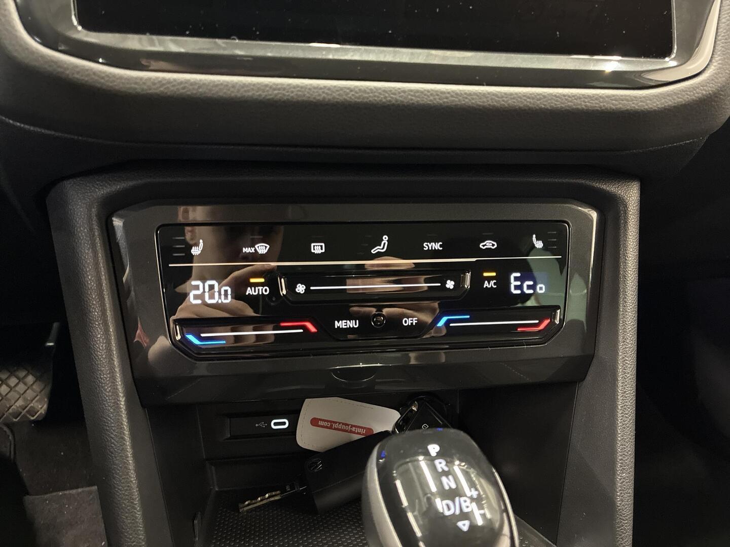 VOLKSWAGEN Tiguan 2024