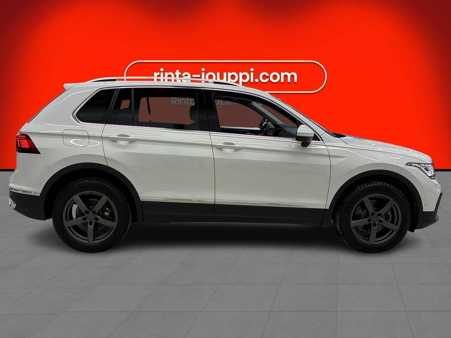 VOLKSWAGEN Tiguan 2024