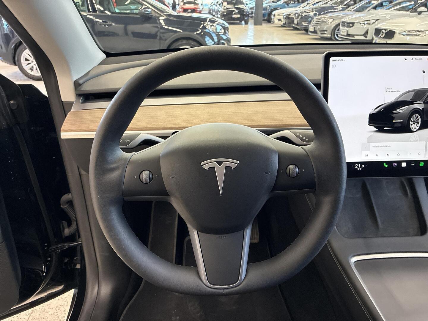 TESLA Model Y 2023