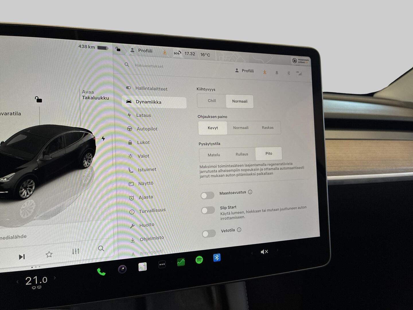 TESLA Model Y 2023