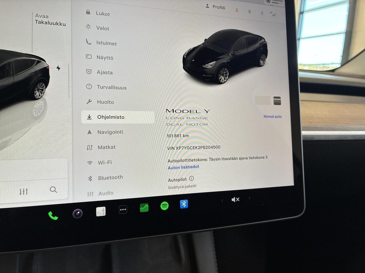 TESLA Model Y 2023