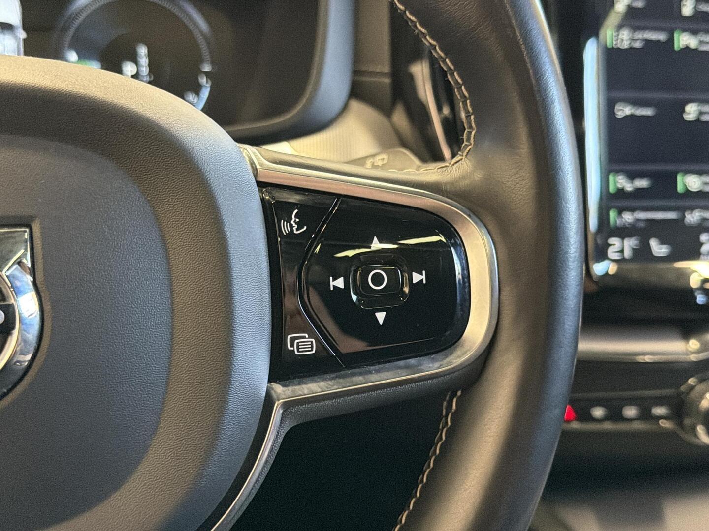 VOLVO XC60 2020