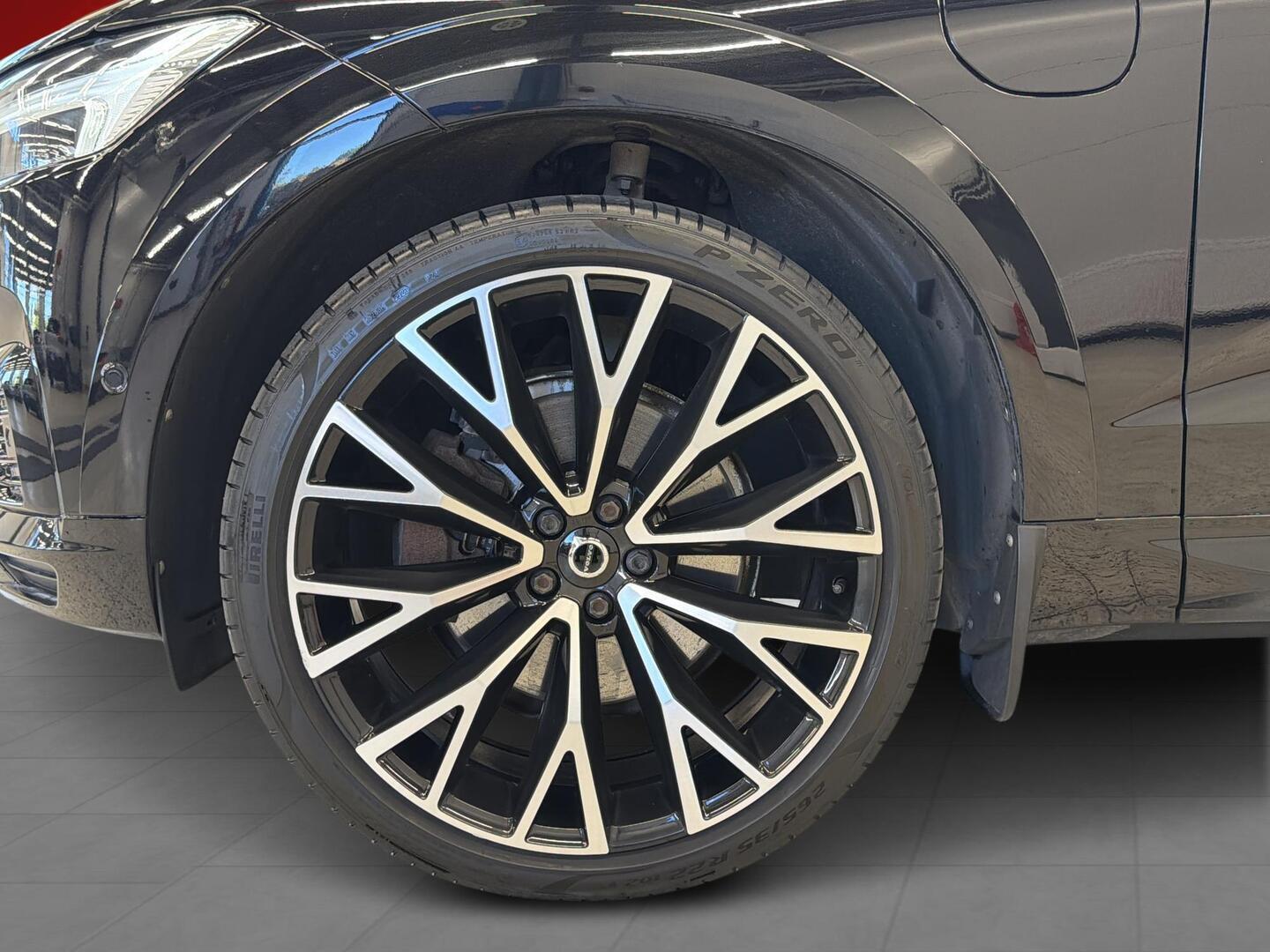 VOLVO XC60 2020