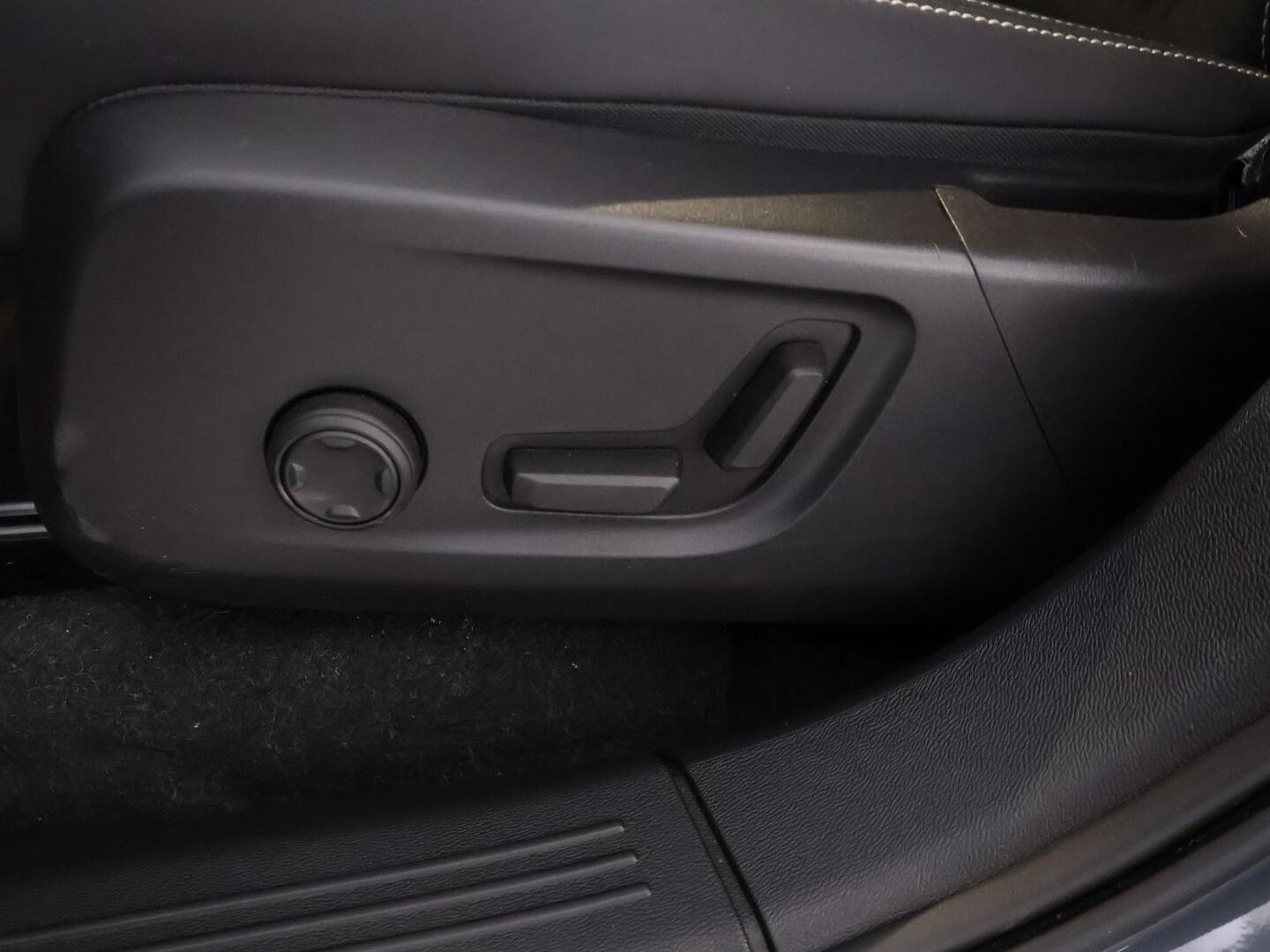 VOLVO C40 2022