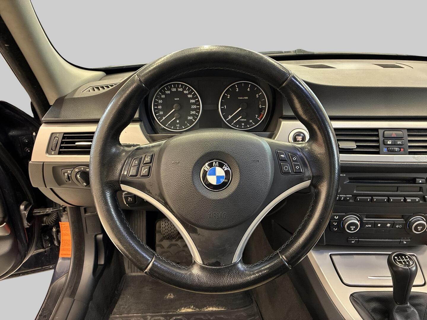 BMW 318 2007