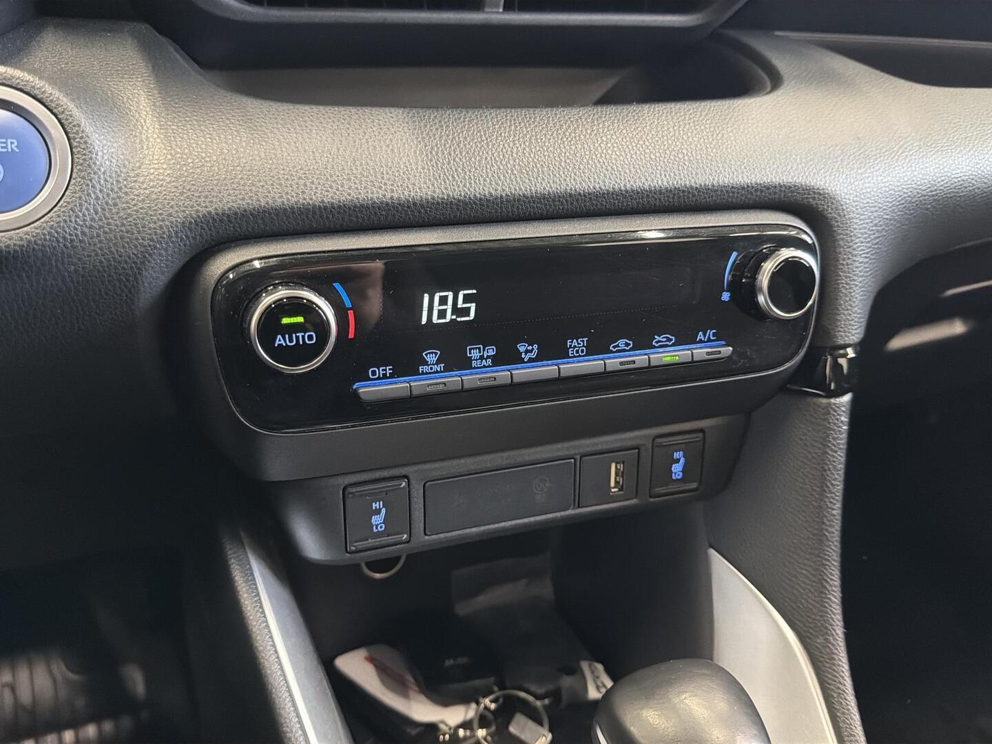 TOYOTA Yaris 2020