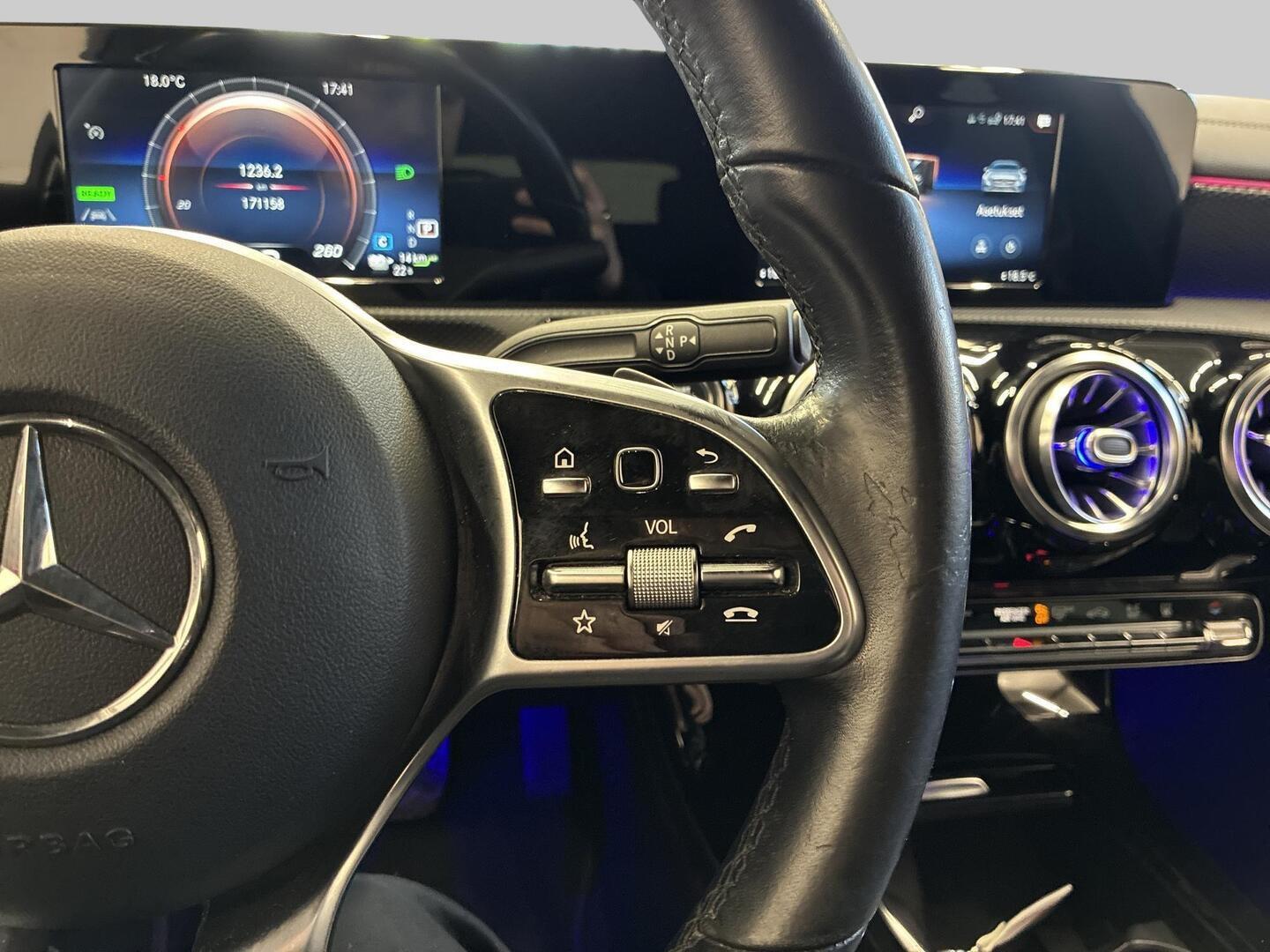 MERCEDES-BENZ CLA 2021