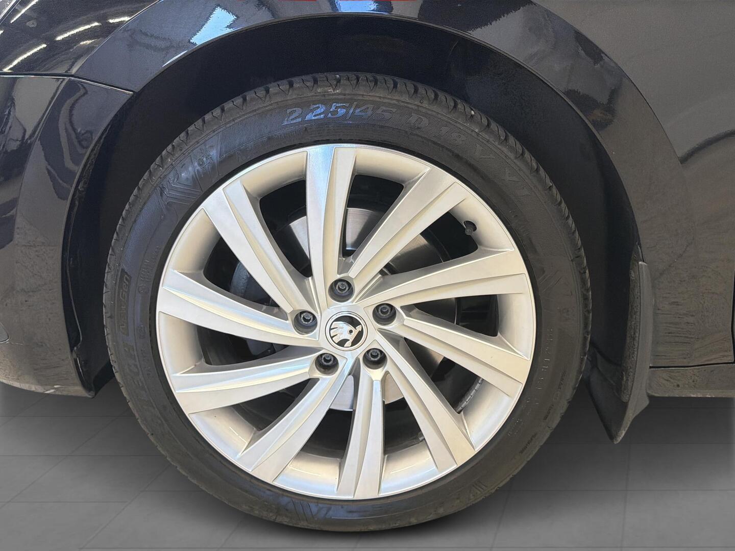 SKODA Octavia 2021