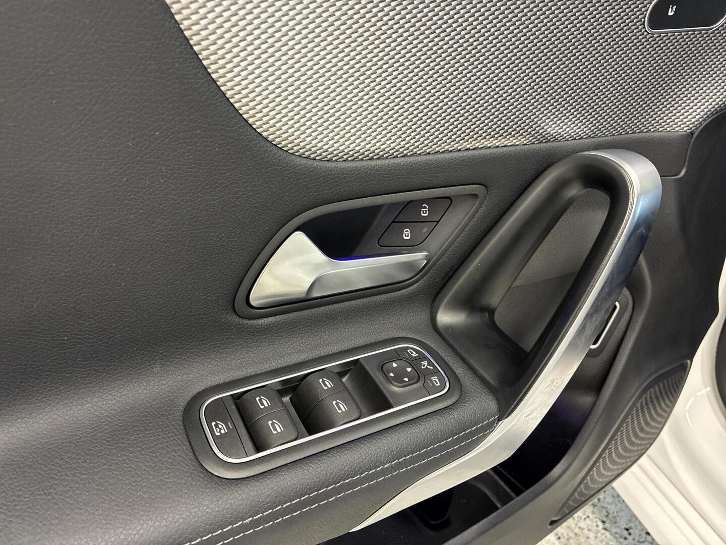 MERCEDES-BENZ CLA 2021