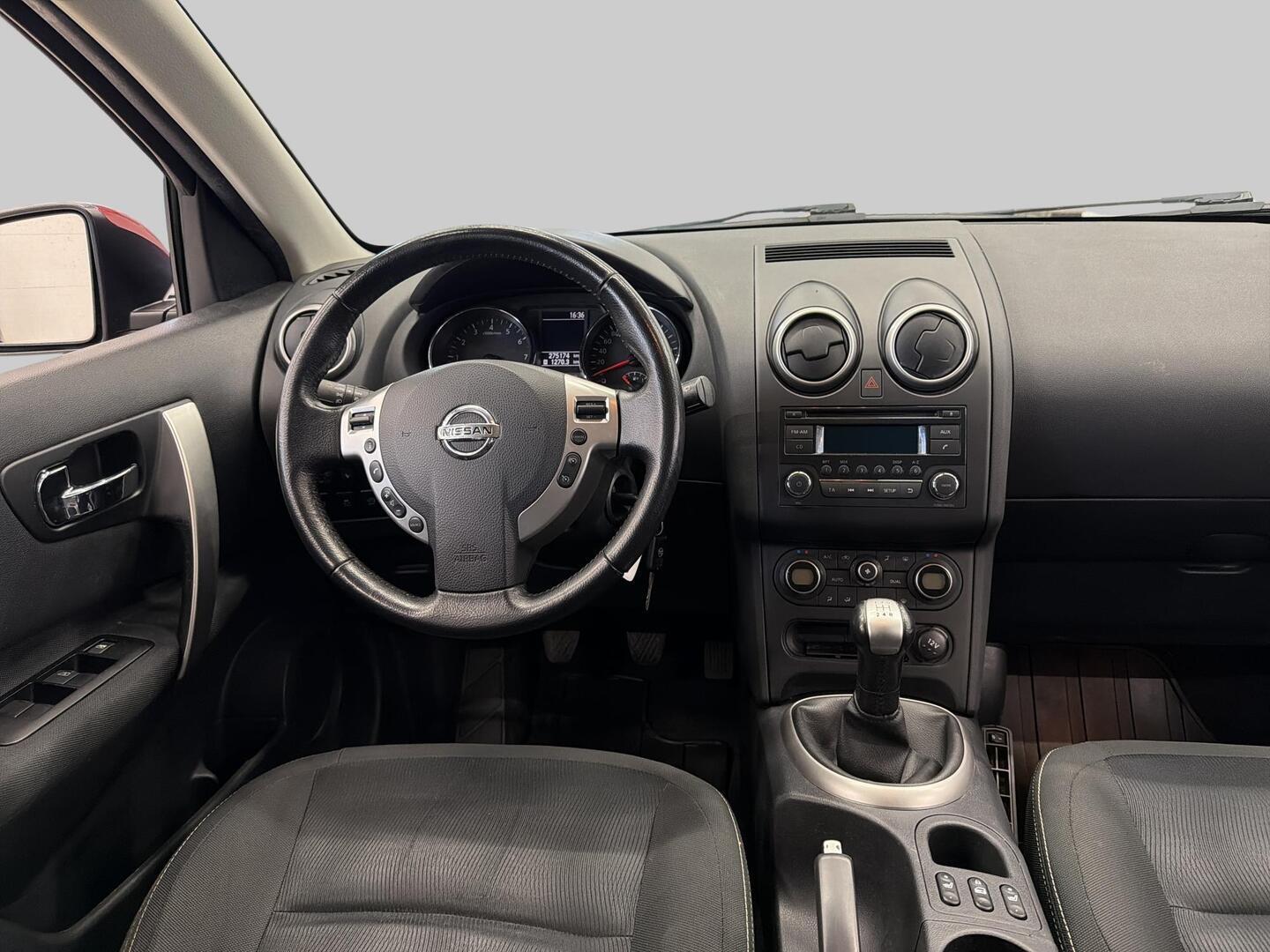 NISSAN Qashqai 2011