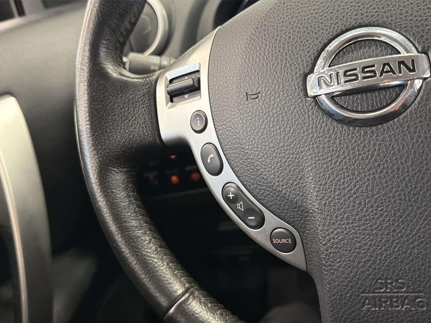NISSAN Qashqai 2011