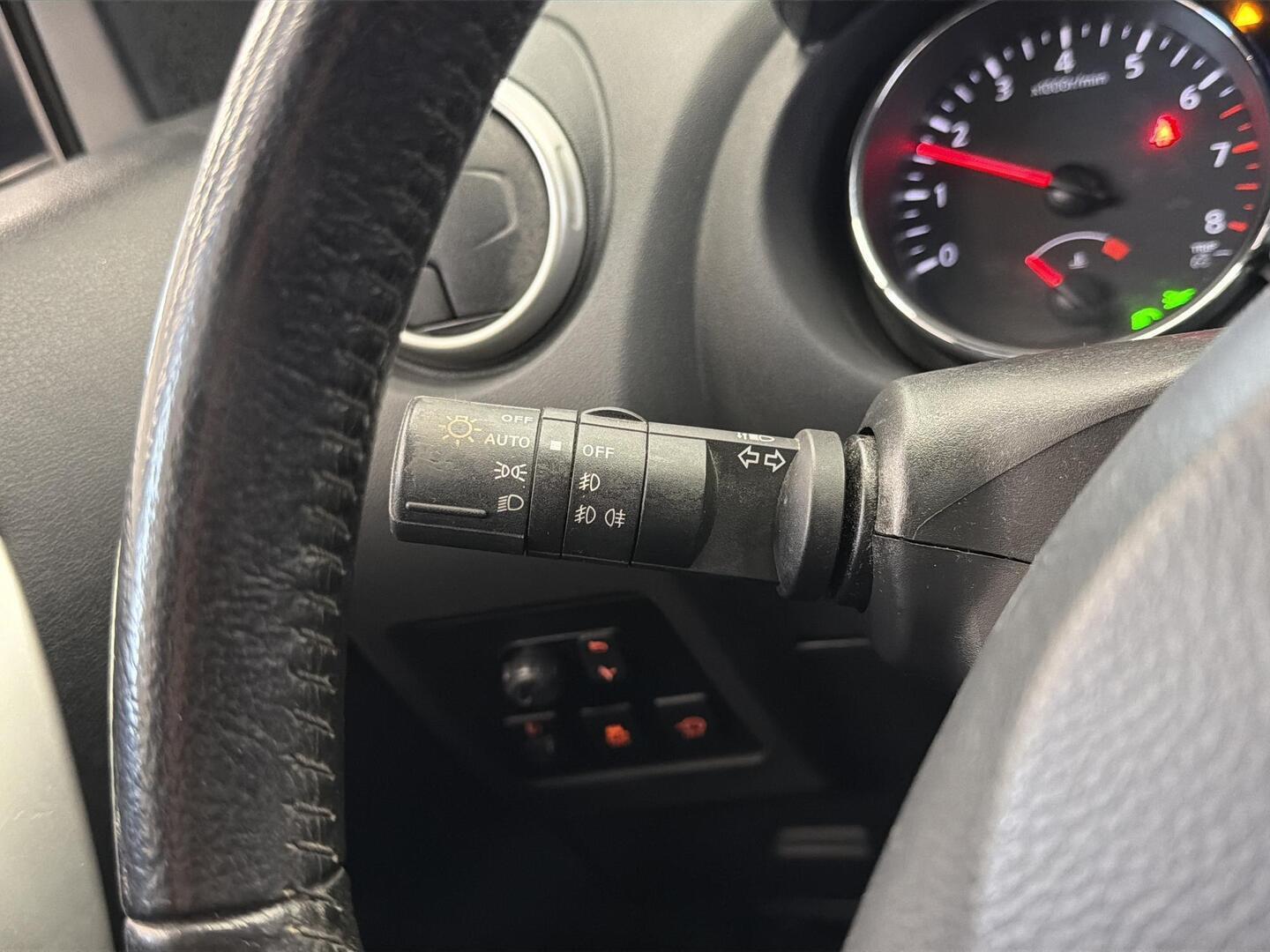 NISSAN Qashqai 2011