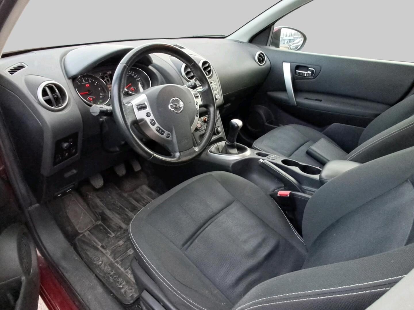 NISSAN Qashqai 2011