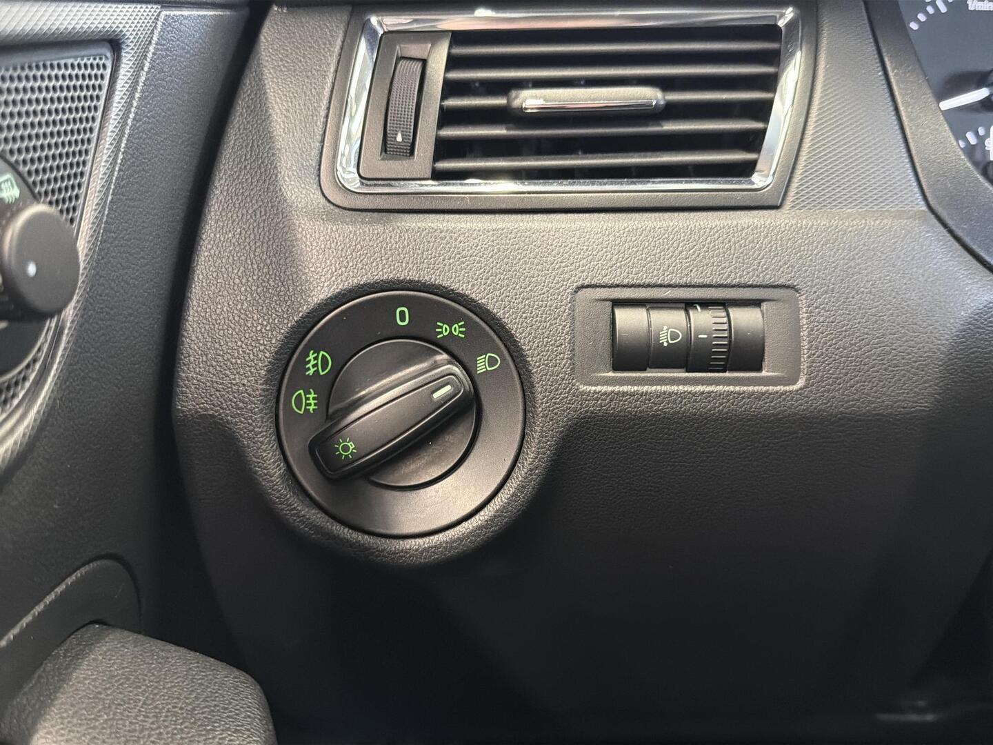 SKODA Rapid 2013